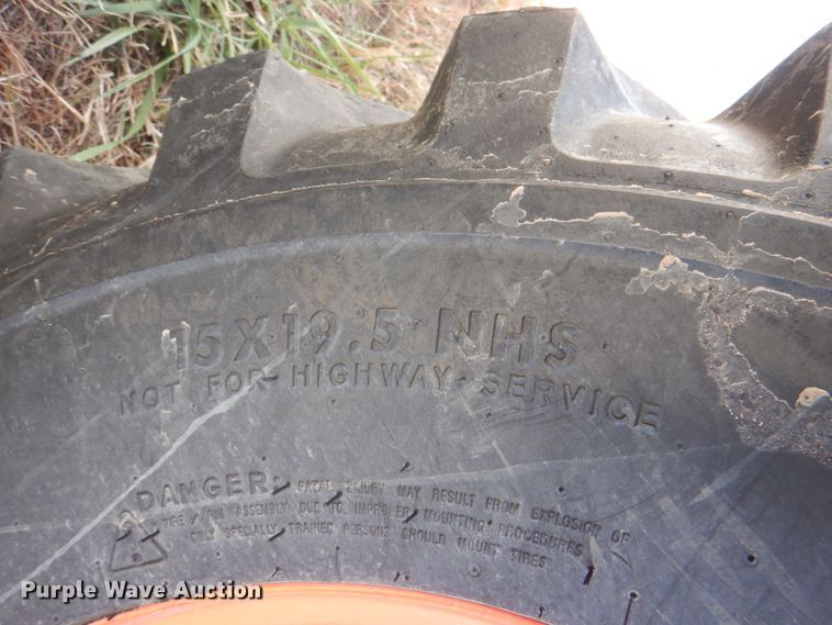 image for item JD9590 2020 Kubota L3901HST  MFWD tractor