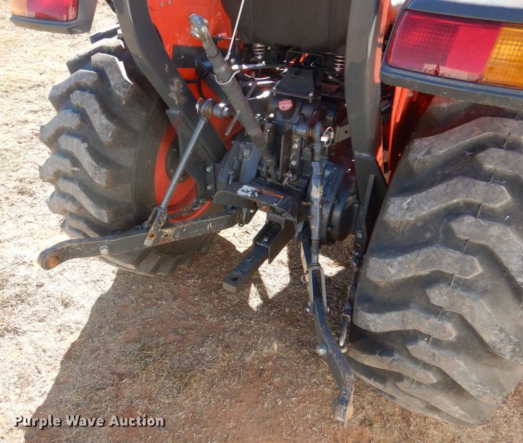image for item JD9596 2019 Kubota L3310DT  MFWD tractor