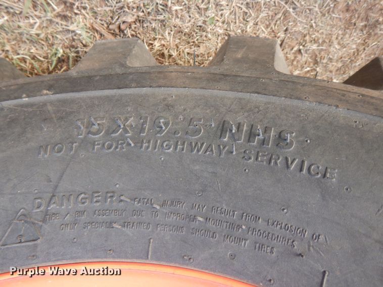 image for item JD9596 2019 Kubota L3310DT  MFWD tractor