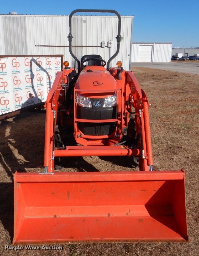 image for item JD9599 2019 Kubota L3301DT  MFWD tractor