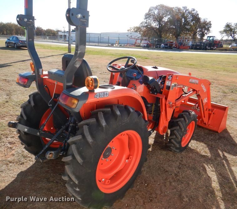image for item JD9599 2019 Kubota L3301DT  MFWD tractor