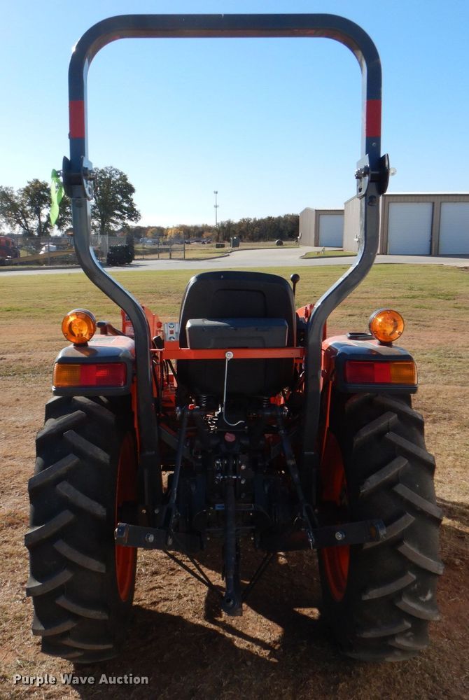 image for item JD9599 2019 Kubota L3301DT  MFWD tractor