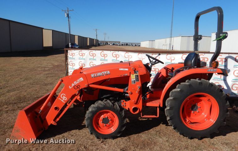 image for item JD9599 2019 Kubota L3301DT  MFWD tractor