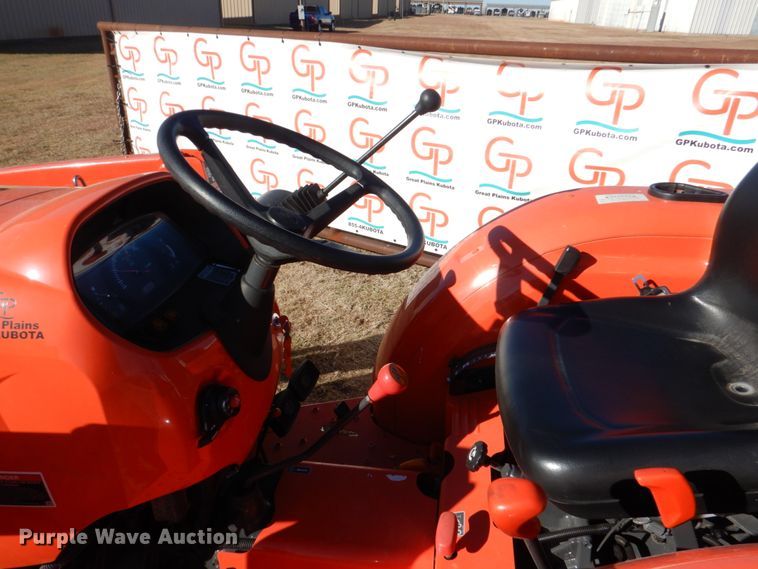 image for item JD9599 2019 Kubota L3301DT  MFWD tractor