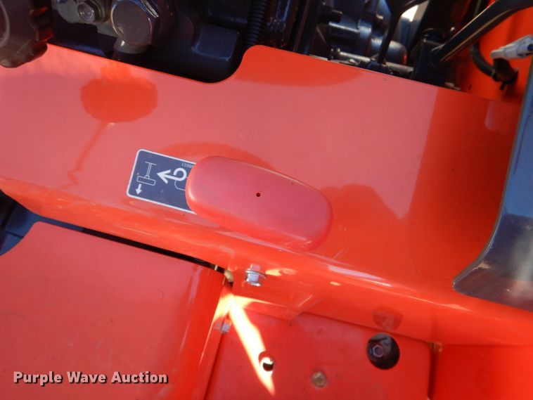 image for item JD9599 2019 Kubota L3301DT  MFWD tractor