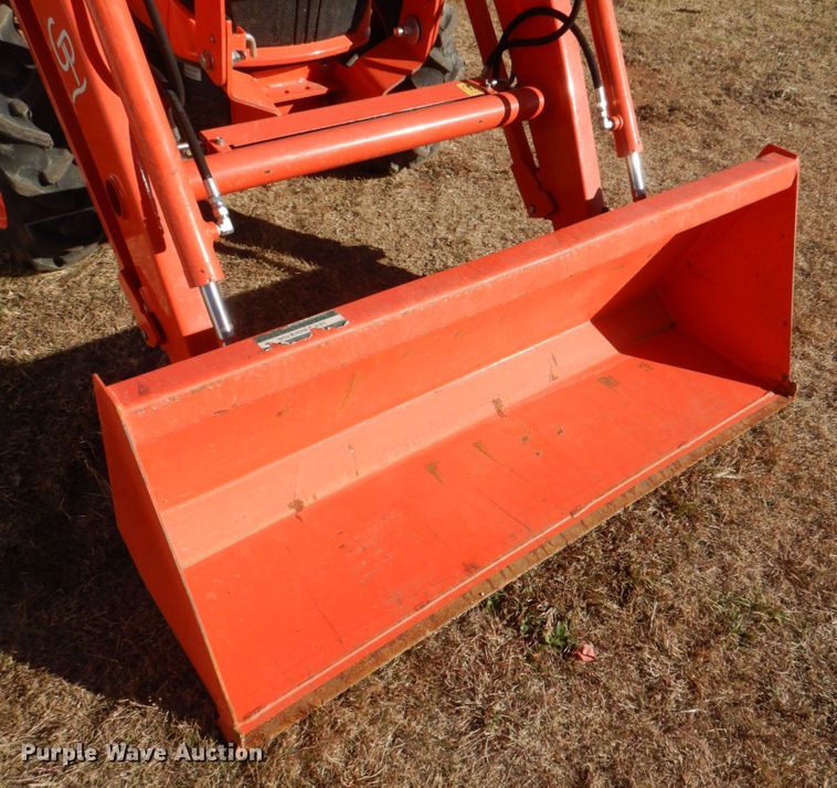 image for item JD9599 2019 Kubota L3301DT  MFWD tractor