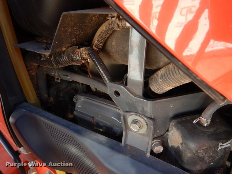 image for item JD9599 2019 Kubota L3301DT  MFWD tractor