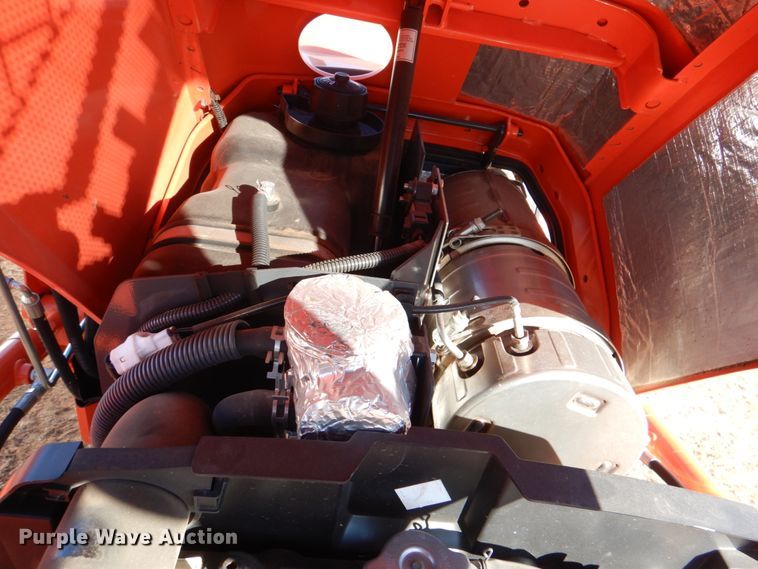 image for item JD9599 2019 Kubota L3301DT  MFWD tractor