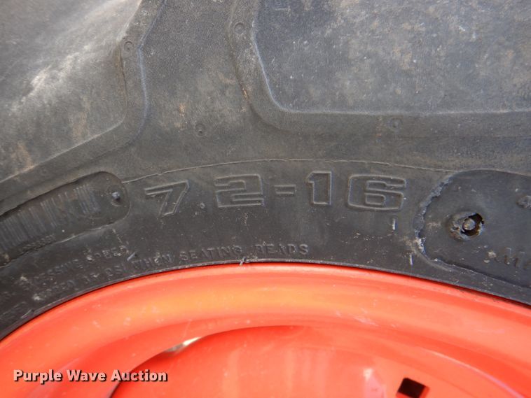 image for item JD9599 2019 Kubota L3301DT  MFWD tractor