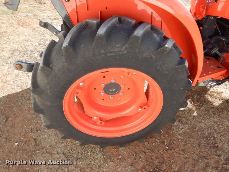 image for item JD9599 2019 Kubota L3301DT  MFWD tractor