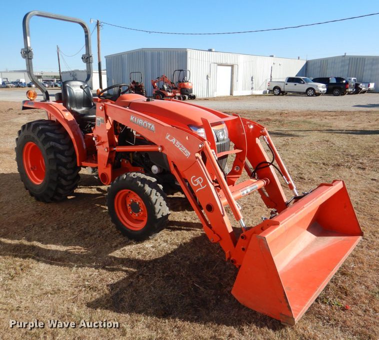 image for item JD9601 2019 Kubota L3301DT  MFWD tractor