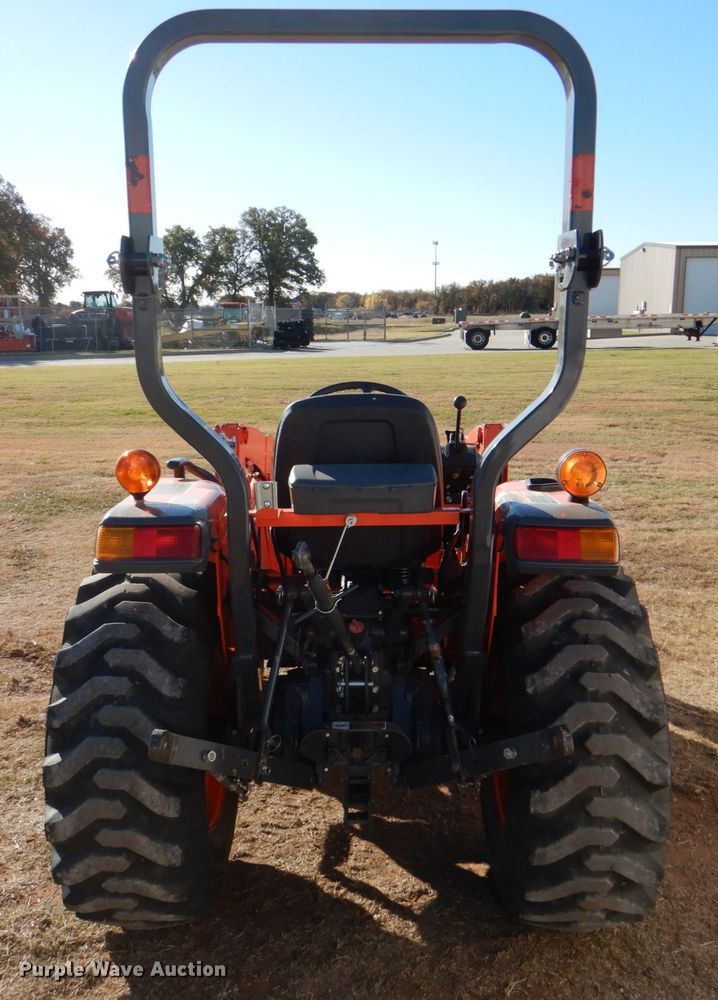 image for item JD9601 2019 Kubota L3301DT  MFWD tractor