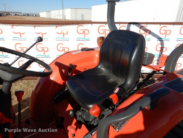 image for item JD9601 2019 Kubota L3301DT  MFWD tractor