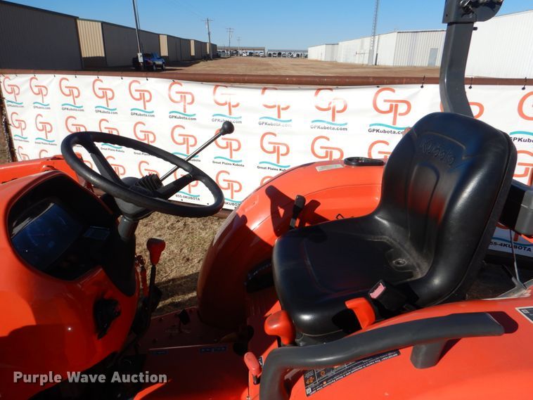 image for item JD9601 2019 Kubota L3301DT  MFWD tractor