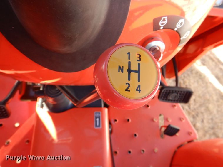 image for item JD9601 2019 Kubota L3301DT  MFWD tractor