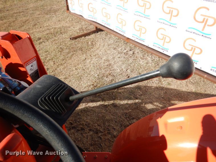 image for item JD9601 2019 Kubota L3301DT  MFWD tractor