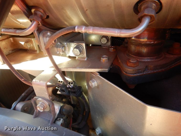 image for item JD9601 2019 Kubota L3301DT  MFWD tractor