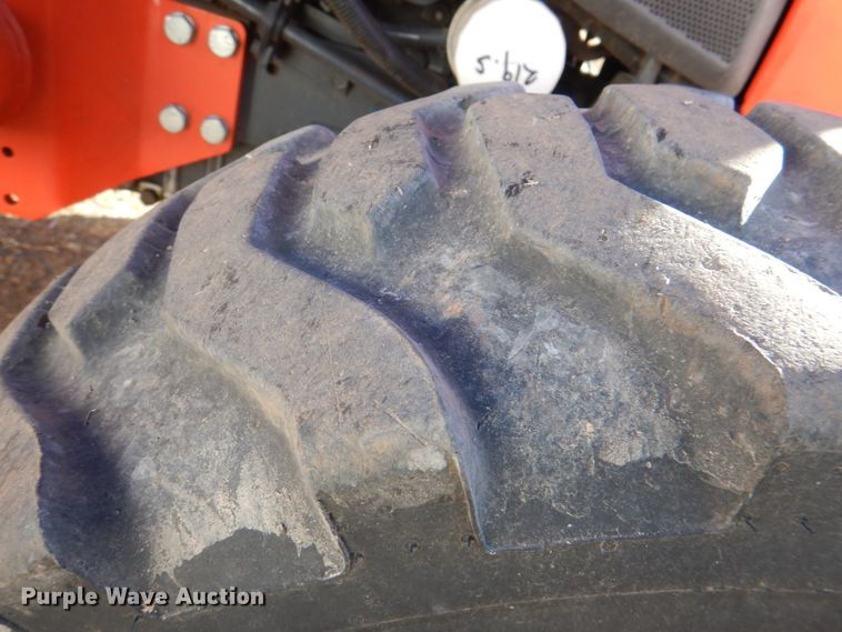 image for item JD9601 2019 Kubota L3301DT  MFWD tractor