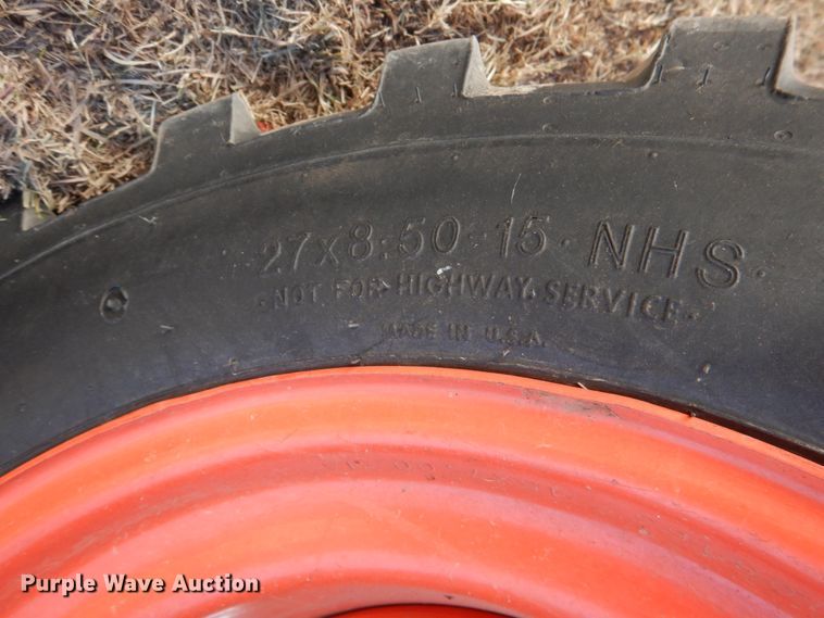 image for item JD9601 2019 Kubota L3301DT  MFWD tractor