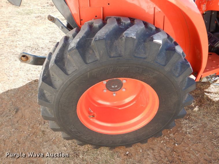 image for item JD9601 2019 Kubota L3301DT  MFWD tractor
