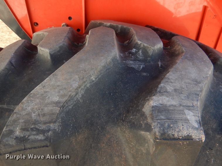 image for item JD9601 2019 Kubota L3301DT  MFWD tractor