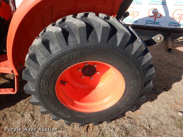 image for item JD9601 2019 Kubota L3301DT  MFWD tractor