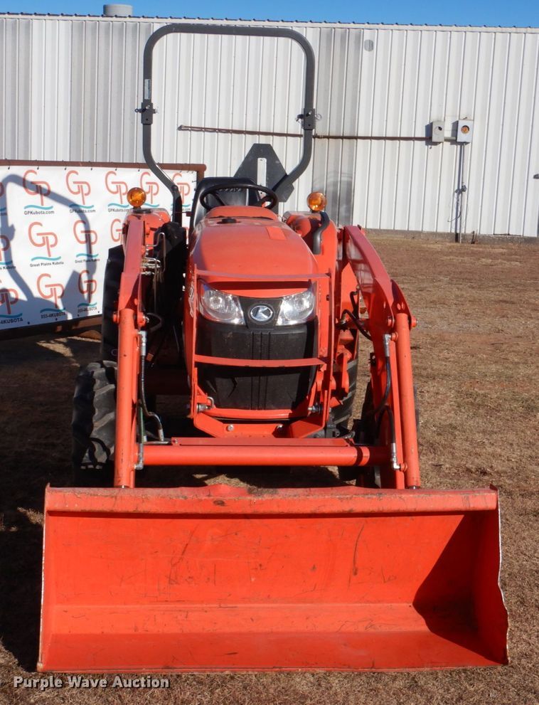 image for item JD9602 2019 Kubota L3301DT  MFWD tractor