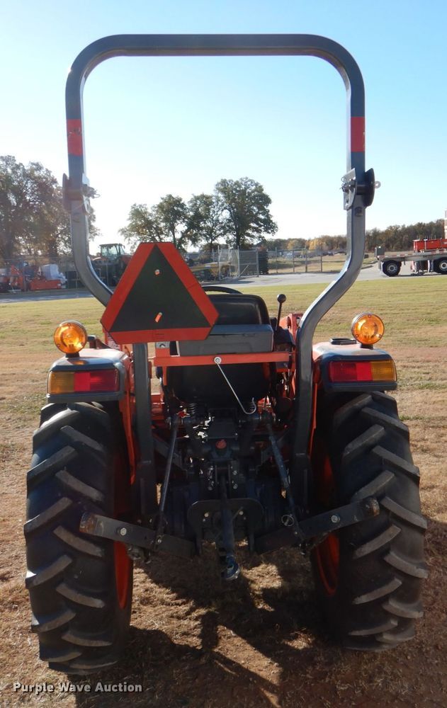 image for item JD9602 2019 Kubota L3301DT  MFWD tractor