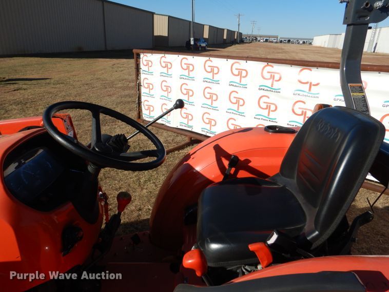 image for item JD9602 2019 Kubota L3301DT  MFWD tractor