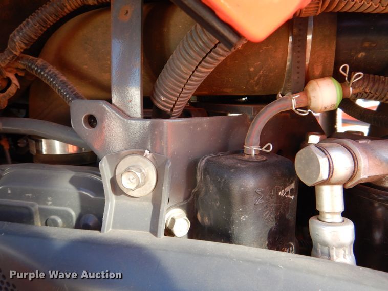 image for item JD9602 2019 Kubota L3301DT  MFWD tractor