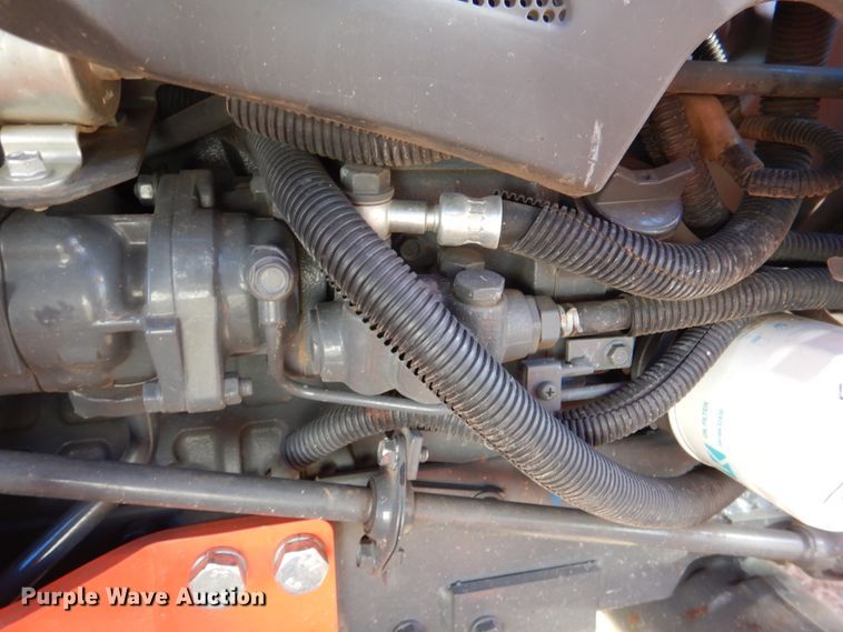 image for item JD9602 2019 Kubota L3301DT  MFWD tractor