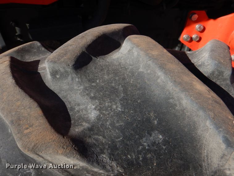 image for item JD9602 2019 Kubota L3301DT  MFWD tractor