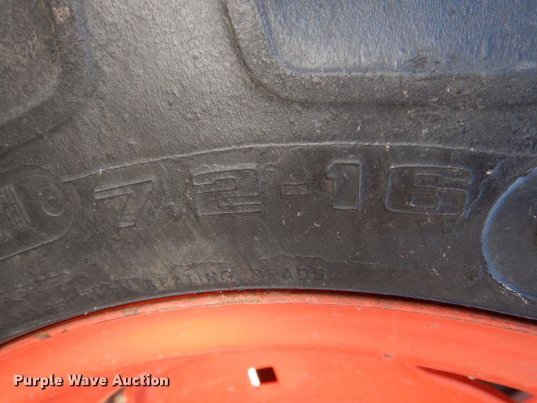 image for item JD9602 2019 Kubota L3301DT  MFWD tractor