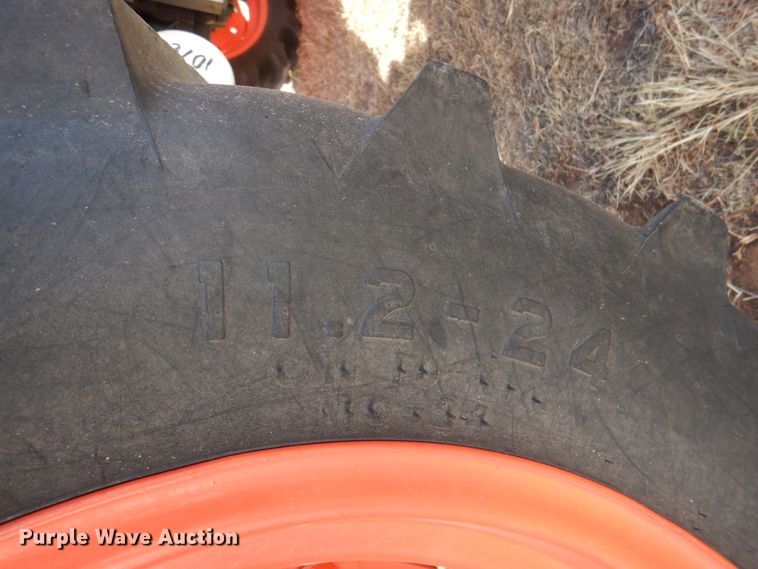 image for item JD9602 2019 Kubota L3301DT  MFWD tractor