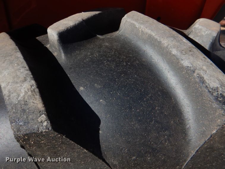 image for item JD9602 2019 Kubota L3301DT  MFWD tractor