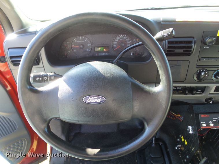 image for item DA7197 2006 Ford F450 Super Duty  brush fire truck