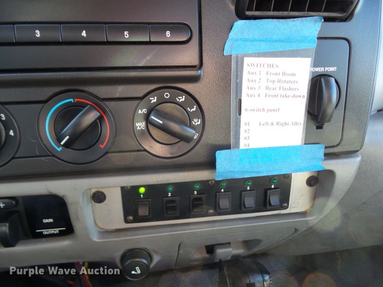 image for item DA7197 2006 Ford F450 Super Duty  brush fire truck