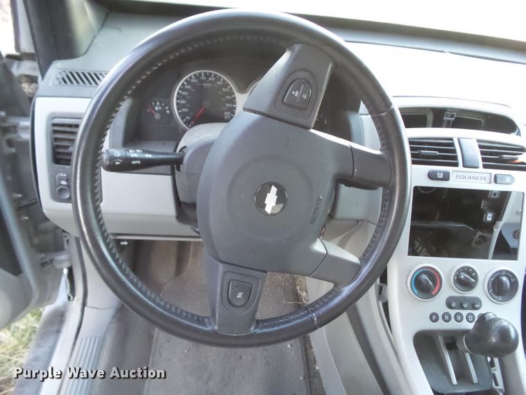 image for item DA7202 2005 Chevrolet Equinox LT  SUV