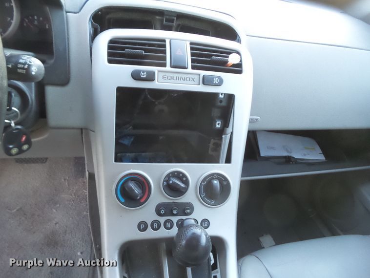 image for item DA7202 2005 Chevrolet Equinox LT  SUV