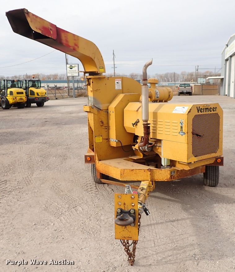 image for item DC4156 1989 Vermeer BC1250  wood chipper