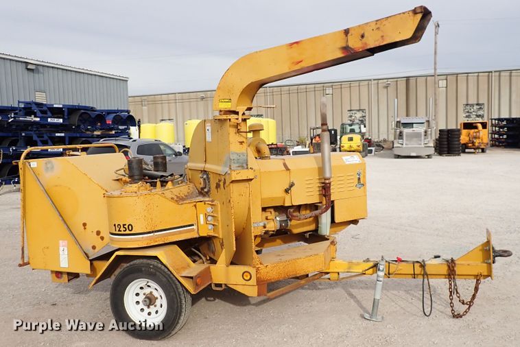 image for item DC4156 1989 Vermeer BC1250  wood chipper