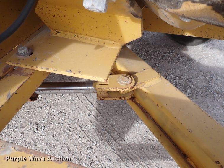 image for item DC4156 1989 Vermeer BC1250  wood chipper