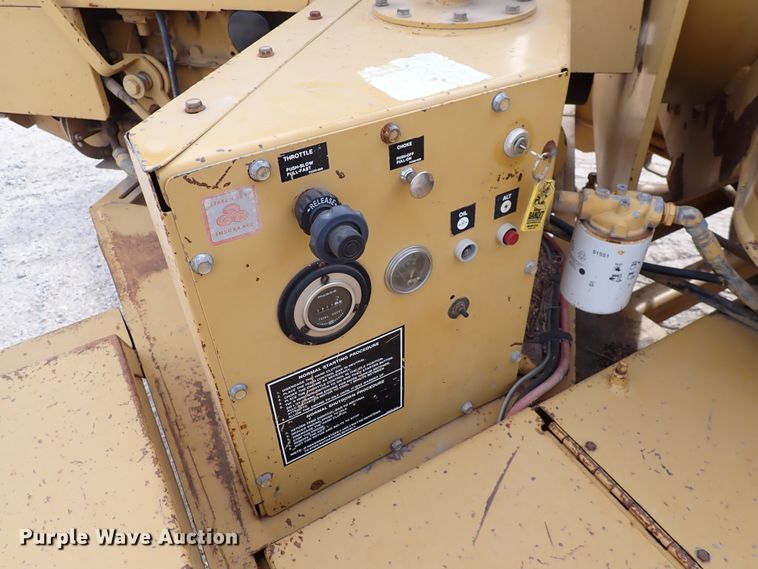 image for item DC4156 1989 Vermeer BC1250  wood chipper