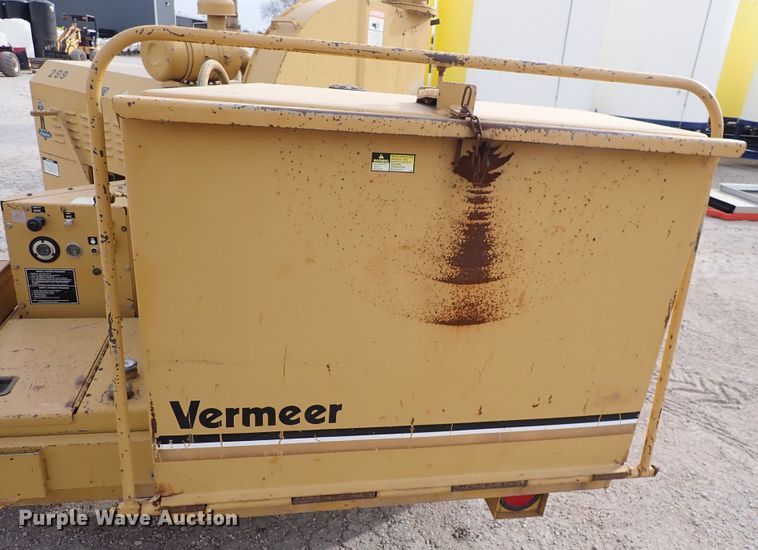 image for item DC4156 1989 Vermeer BC1250  wood chipper