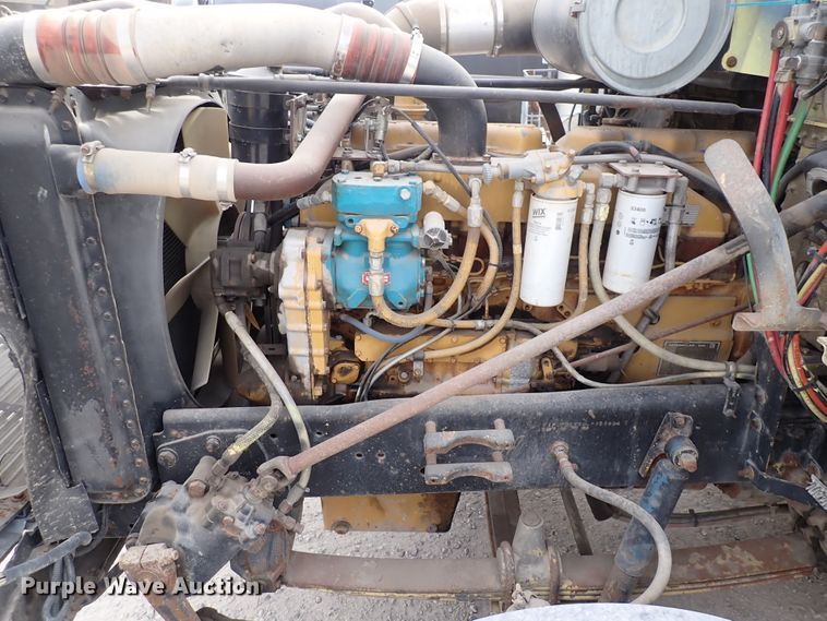 image for item DC4157 1990 Freightliner  flatbed truck