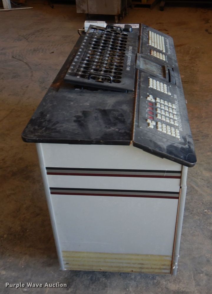 Bingo King Autotronic 7600 bingo machine in Wellsville, MO Item