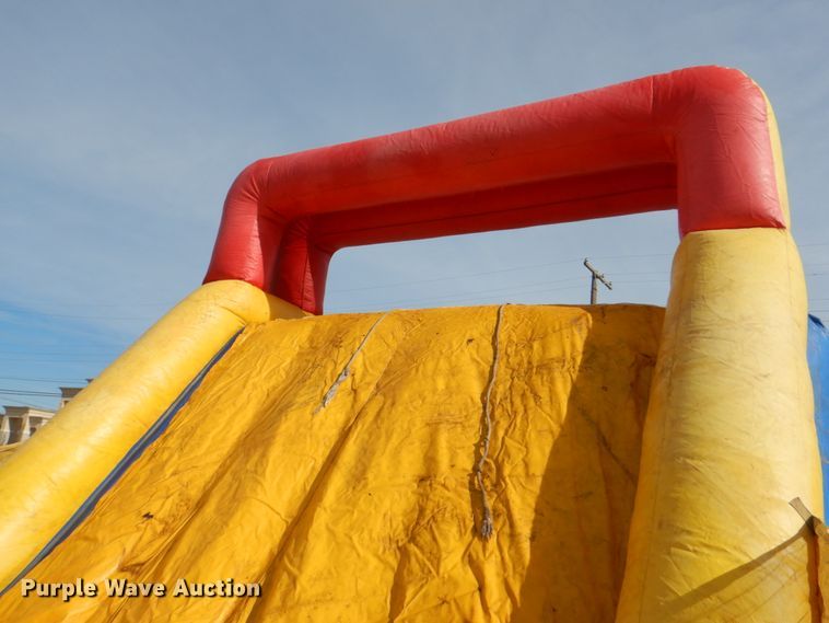 image for item DH7321 Obstacle course bounce house