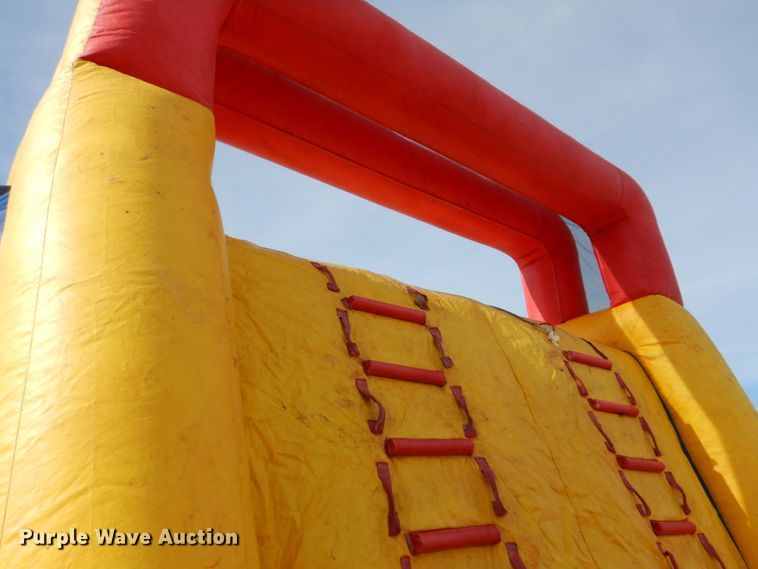 image for item DH7321 Obstacle course bounce house
