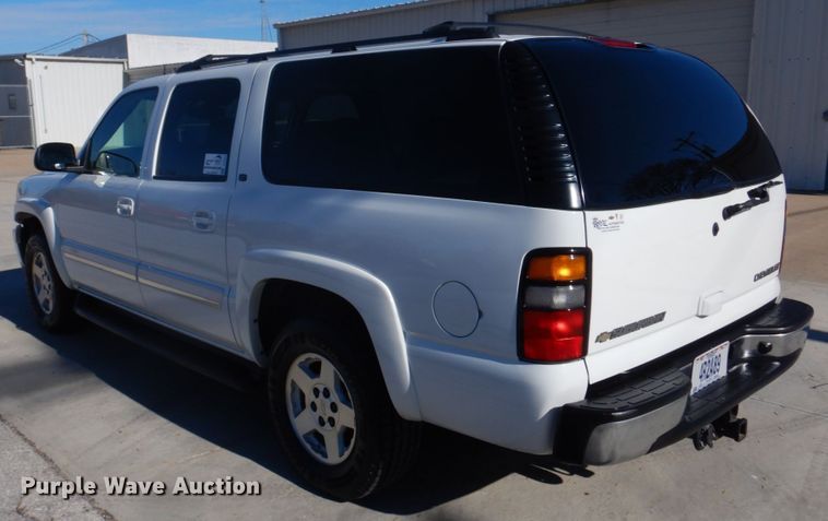 image for item DH8065 2005 Chevrolet Suburban 1500 LT  SUV