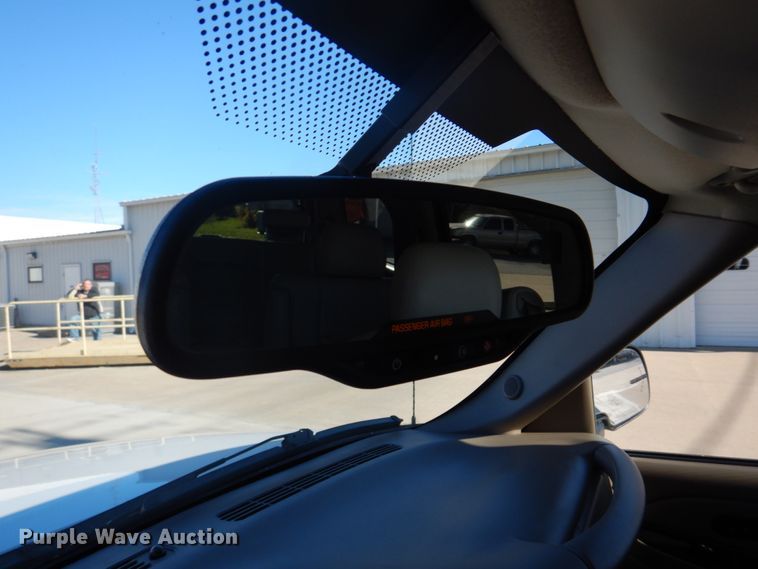 image for item DH8065 2005 Chevrolet Suburban 1500 LT  SUV